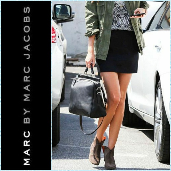Marc By Marc Jacobs Dresses & Skirts - Marc by marc jacobs black mini skirt.